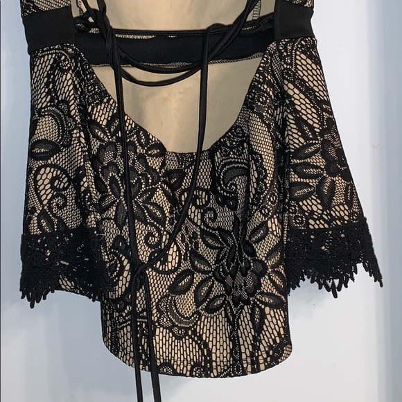 Lace black open back top - Picture 6 of 6